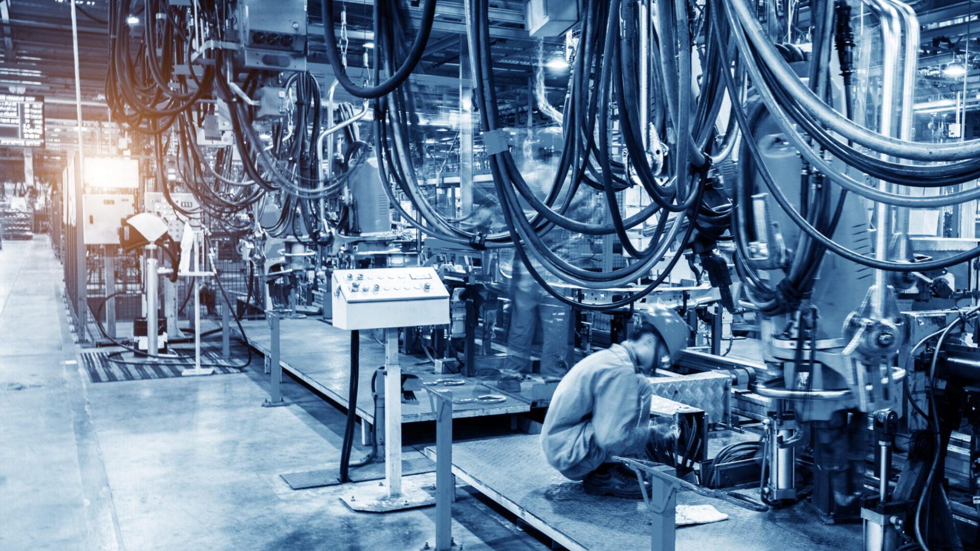 Bridging the Gap Between IT, OT & Leadership: Managing Cyber Risk in Manufacturing