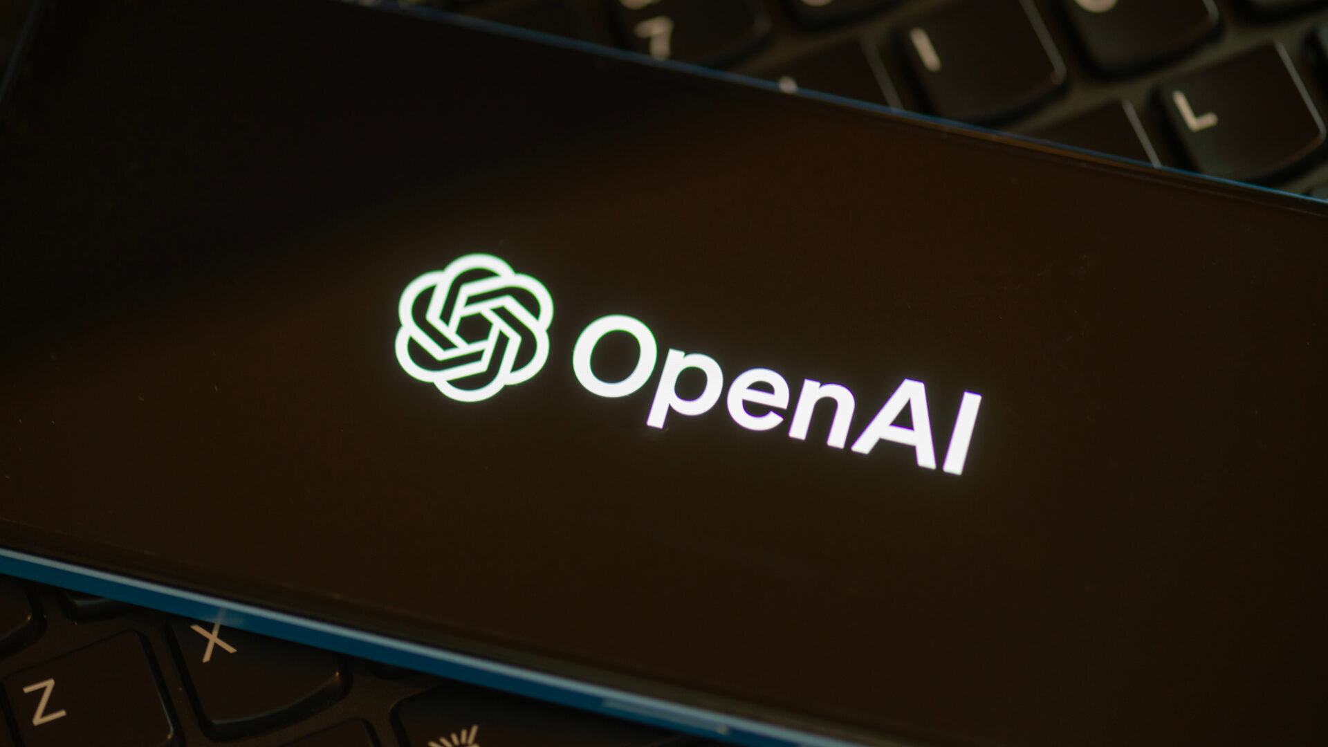 When AI Finds Its Own Way: The Security Challenge of Autonomous Agents